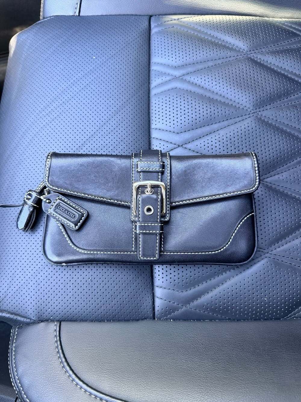 Vintage Coach Soho Black Leather Buckle Wristlet Wallet